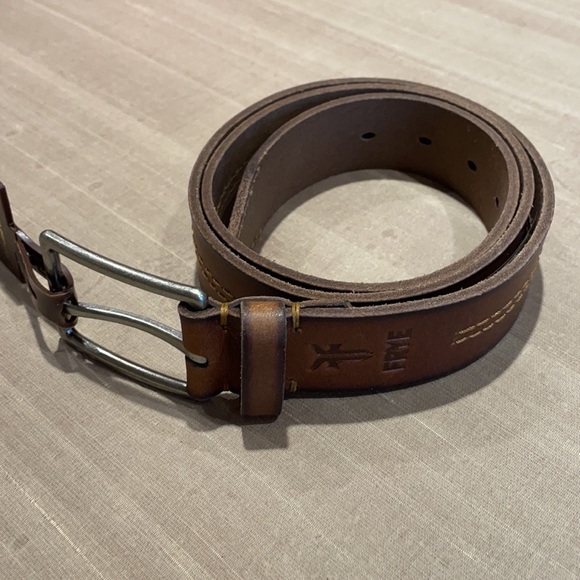 Frye men’s genuine leather belt center stitch detail - Picture 5 of 9